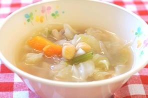 写真：ひよこ豆と野菜のスープ