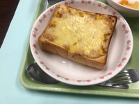 写真：ツナコーンチーズトースト