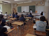 写真：分散登校6月5日の授業風景1