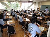 写真：朝学活の様子2