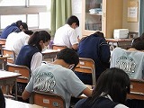 写真：1学期期末考査3日目の様子1