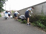 写真：「青空通り」草刈りの様子4