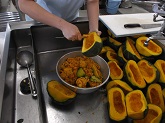 写真　給食　かぼちゃの甘煮