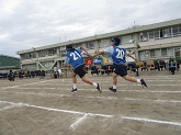 写真　1学年運動会　全員リレー