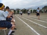 写真　1学年運動会　100m走