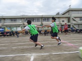 写真　1学年運動会　全員リレー