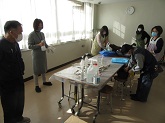 写真　消毒作業ボランティア