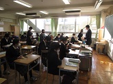 写真　3学期始業日のようす