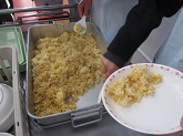 写真　給食　ドライカレー