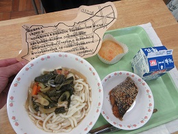 写真　給食　糧うどん