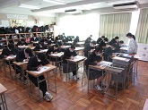 写真　学年末考査