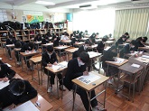 写真　学年末考査