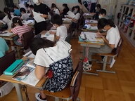 写真：学習中