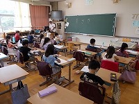 写真：8月7日教室の様子1