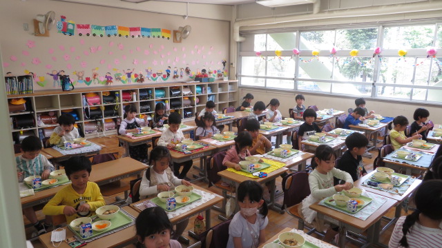 給食の様子