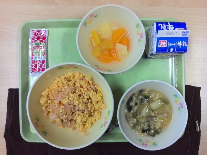 給食