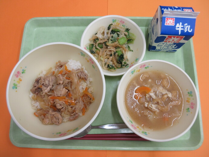 6月5日の給食 豚丼 みそ汁 ごまあえ 牛乳