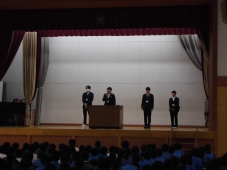 全校朝礼