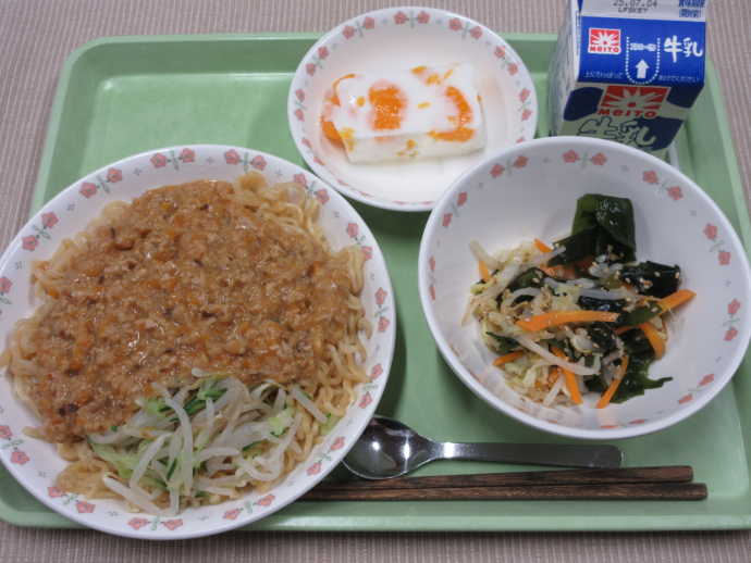 写真　給食