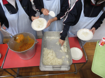 写真　給食