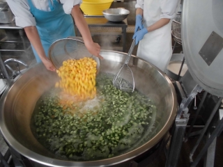 給食