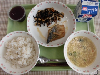 給食