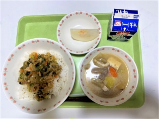 給食