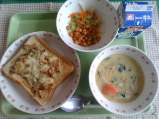 給食