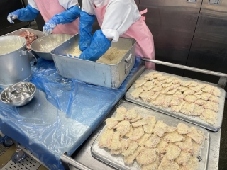 給食