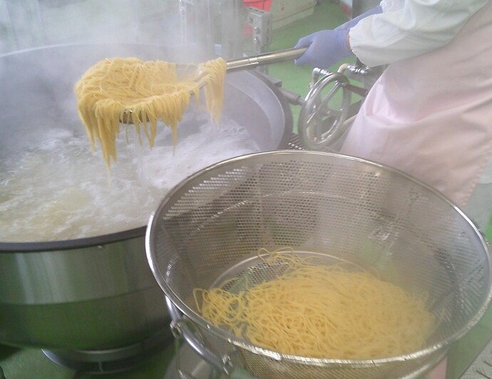 給食の調理写真