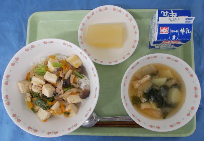 4月24日給食室の様子