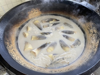 給食