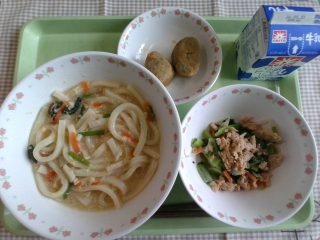 給食