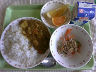 給食