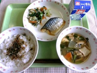 給食