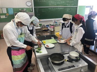 写真：調理実習2