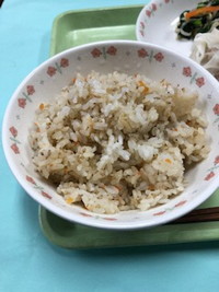 写真：しらすご飯