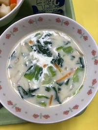 写真：青梗菜のクリームスープ