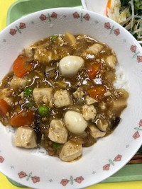 写真：豆腐と挽肉のあんかけ丼