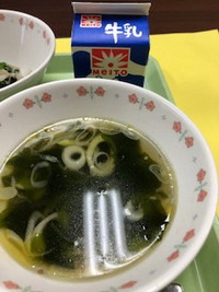 写真：わかめスープ