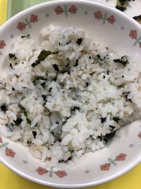 写真：わかめご飯