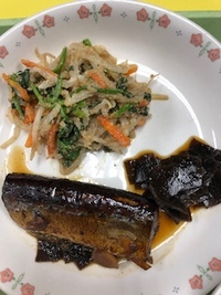 写真：さんまの生姜煮　ごまあえ