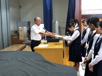 写真：表彰の様子2