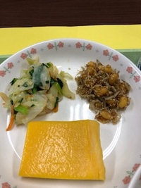 写真：卵焼き　おひたし　大豆のじゃこがらめ