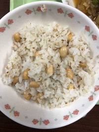 写真：大豆ご飯