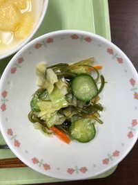 写真：茎わかめサラダ
