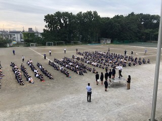 全校朝礼