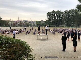 全校朝礼