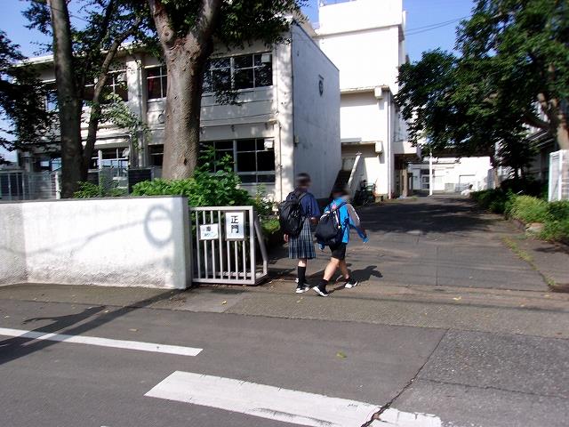 登校