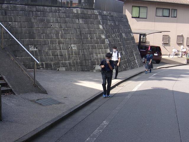 登校